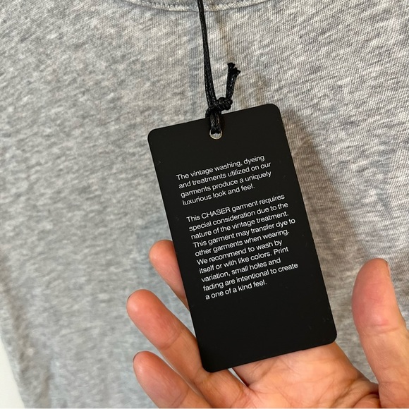 Chaser Brand Crew Neck Tee-Shirt Grey Size Medium NWT - Picture 3 of 7